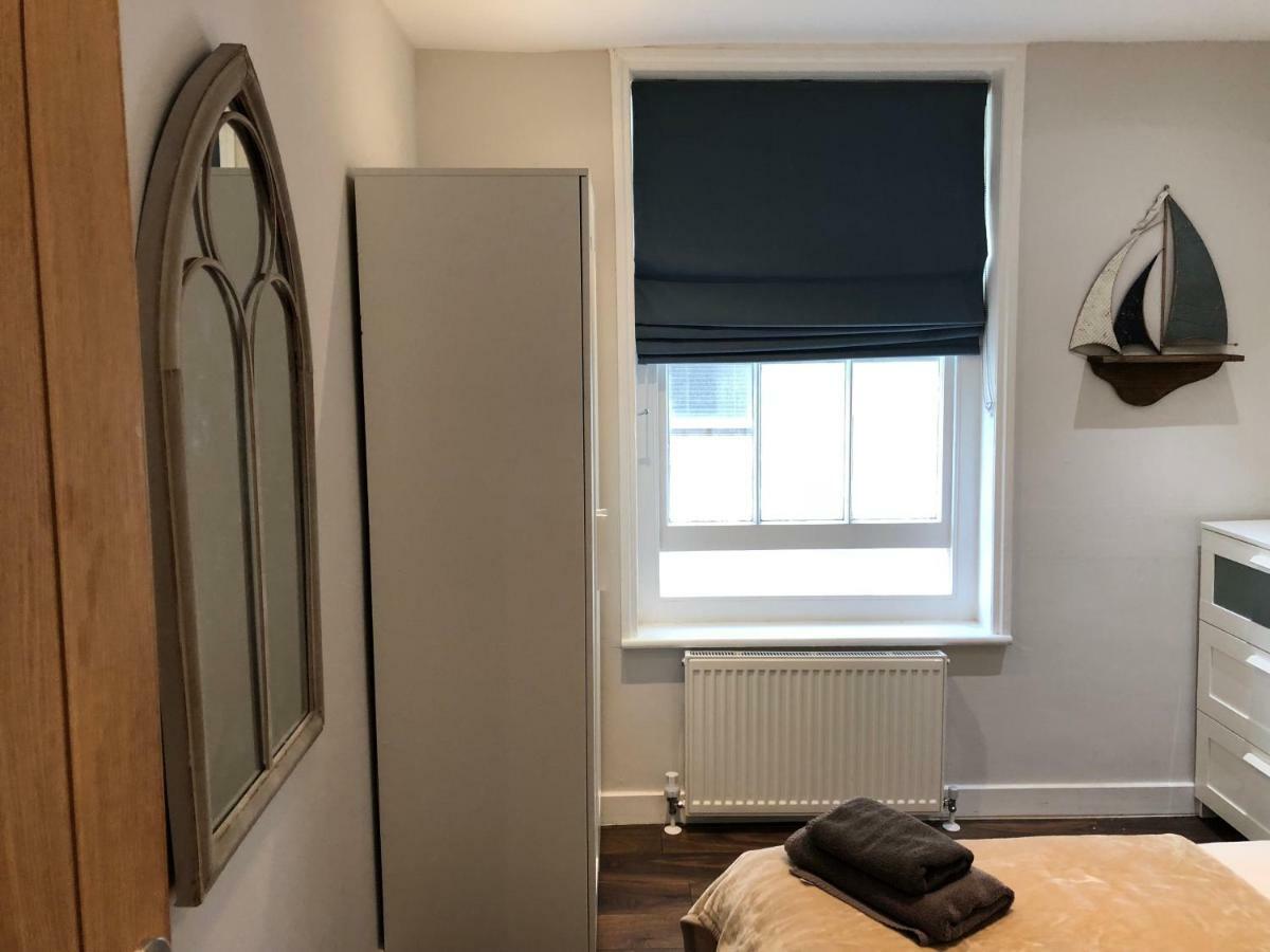 Modern One Bedroom Apartment Near The Seafront Portsmouth Exterior photo